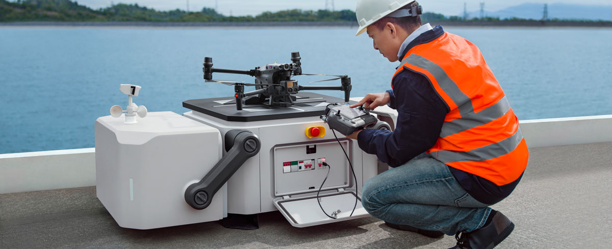 DJI-MATRICE-30-DRONE-IN-A-BOX-DOCK
