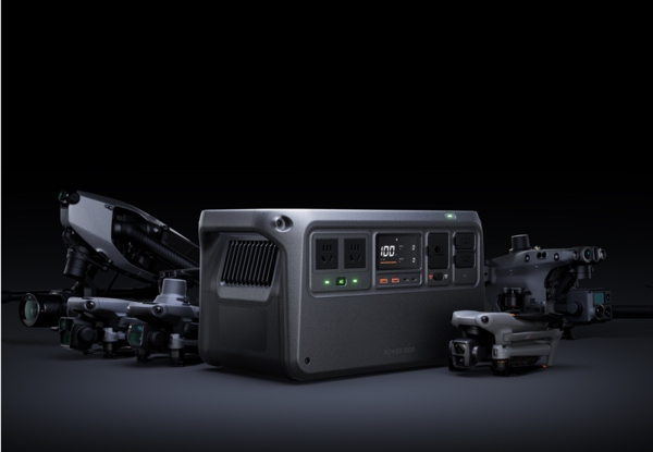 DJI Power 500 Fast 1000 Watt di potenza massima di uscita, supporta l'estensione multi-accessorio, la ricarica solare adatta per drone DJI (offre prestazioni stabili al 99% dei comuni utilizzati